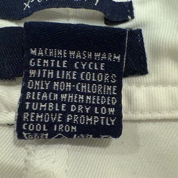 **Izod Extra Dry White Golf Shorts – Size 14** - Picture 5 of 5